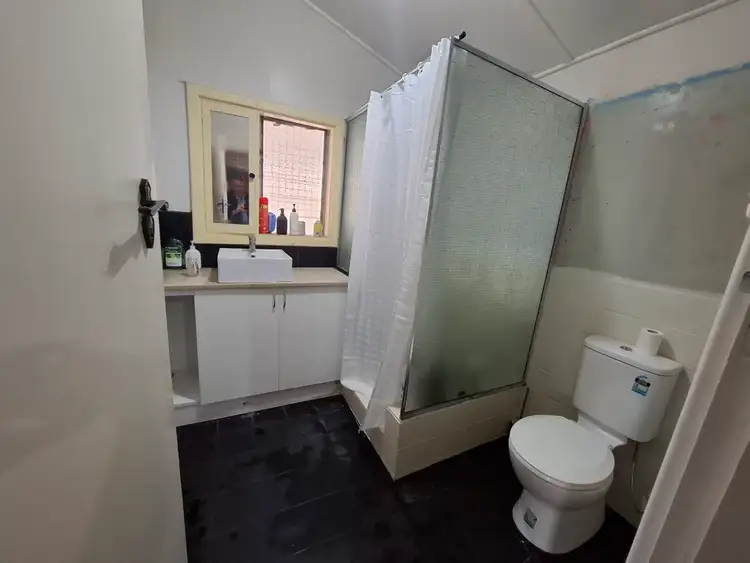 Seventh view of Homely house listing, 6 Pearl Road, Cloverdale WA 6105