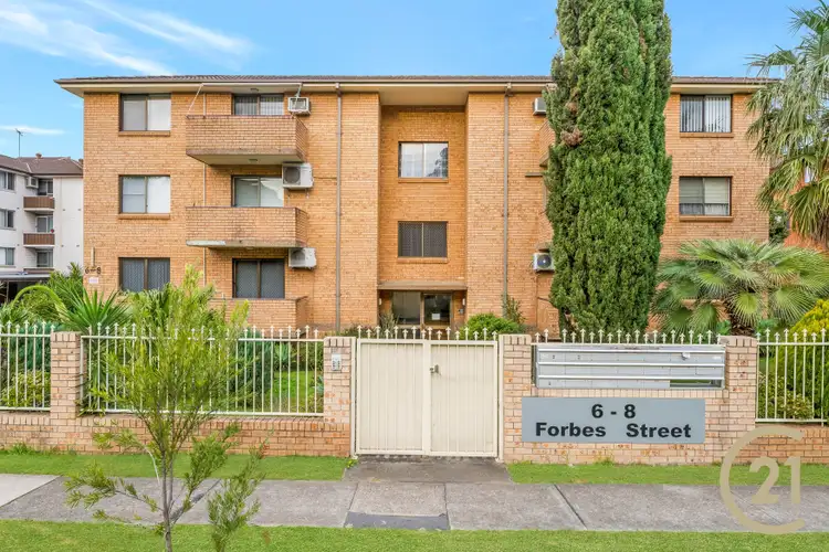 15/6-8 Forbes Street, Warwick Farm NSW 2170