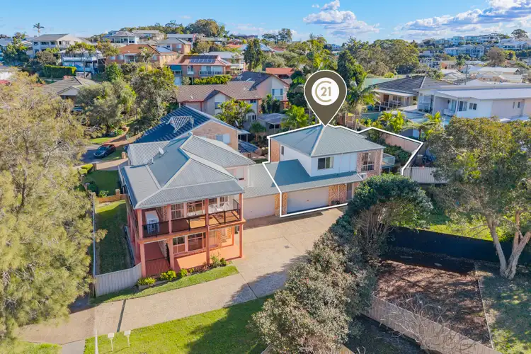 2 13 Redman Place, Soldiers Point NSW 2317