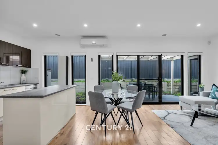 Second view of Homely unit listing, 2/7 Amber Crescent, Narre Warren VIC 3805