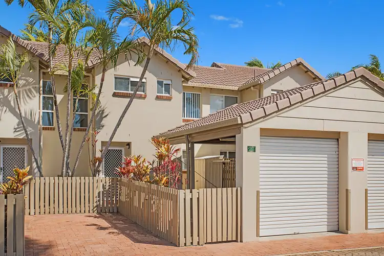 27/2 Landsborough Parade, Golden Beach QLD 4551