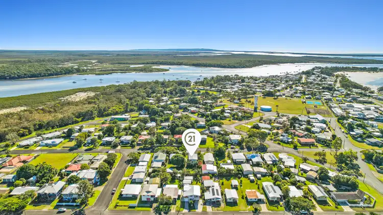 22 Tailor Street, Tin Can Bay QLD 4580