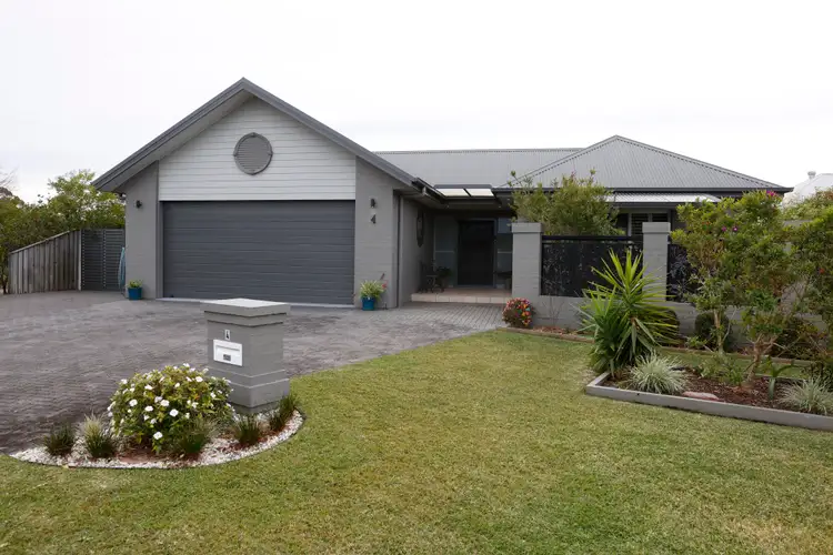 4 Leeward Circuit, Tea Gardens NSW 2324
