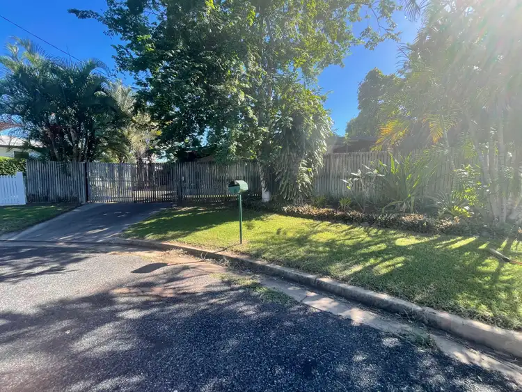 8 Turner Court, Moranbah QLD 4744