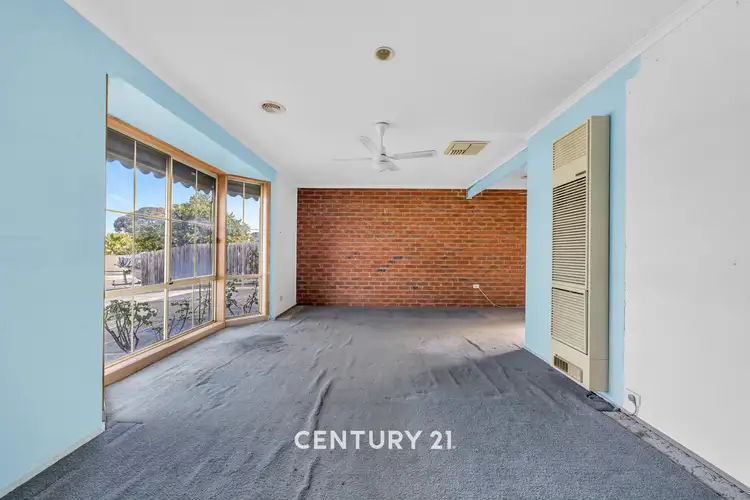 Second view of Homely house listing, 1 Kinloch Gardens, Endeavour Hills VIC 3802