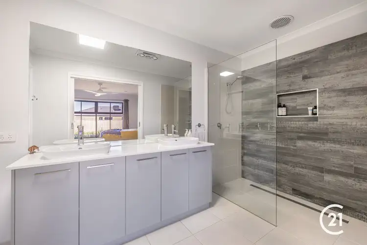 Sixth view of Homely house listing, 4 Lincoln Crescent, Echuca VIC 3564