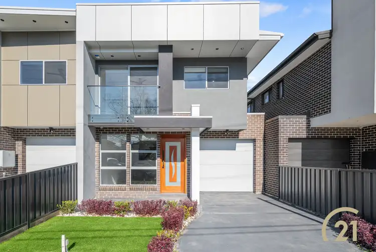 16b Margaret Street