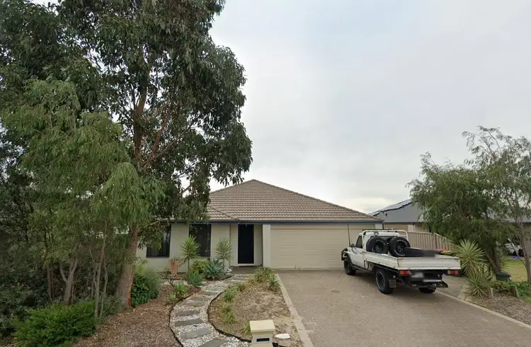 6 Wuraming Bend, Dalyellup WA 6230