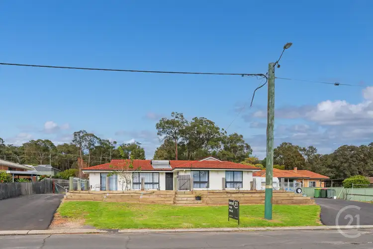 8 Greenfields Road, Harvey WA 6220
