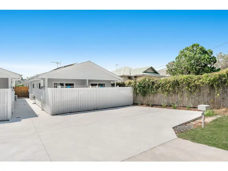 2/19 Sandy Camp Road, Wynnum West QLD 4178