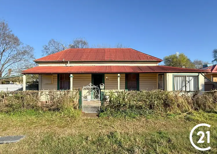 90 Farnell Street, Forbes NSW 2871