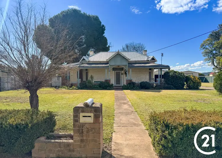25 Pye Street, Eugowra NSW 2806