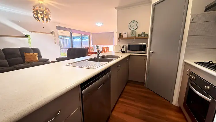 53b Eagle Crescent, Eaton WA 6232