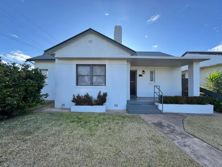 1 Melbourne Street, Parkes NSW 2870