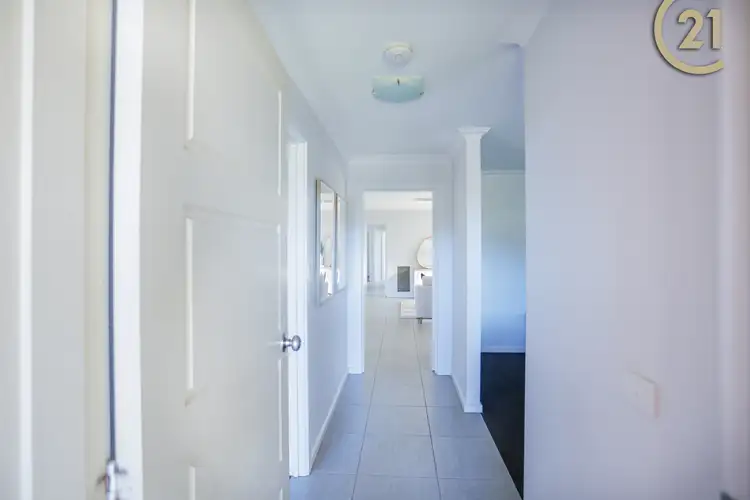 77 songlark cres, Thurgoona NSW 2640
