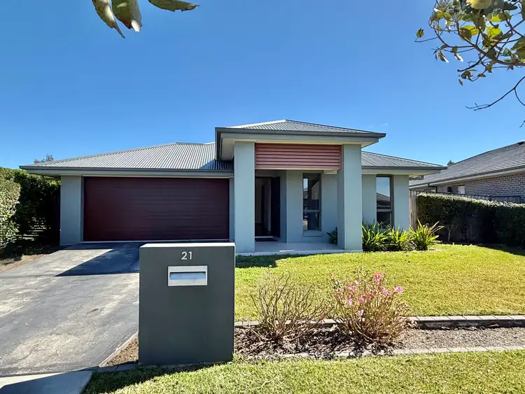 21 Mirug Crescent, Fletcher NSW 2287
