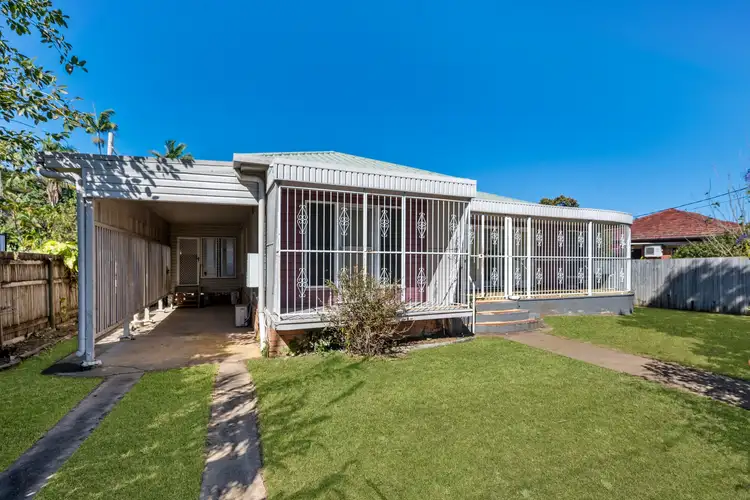 104 Ross River Road, Cranbrook QLD 4814
