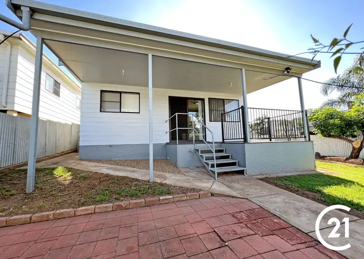 17 Howard Street, Parkes NSW 2870