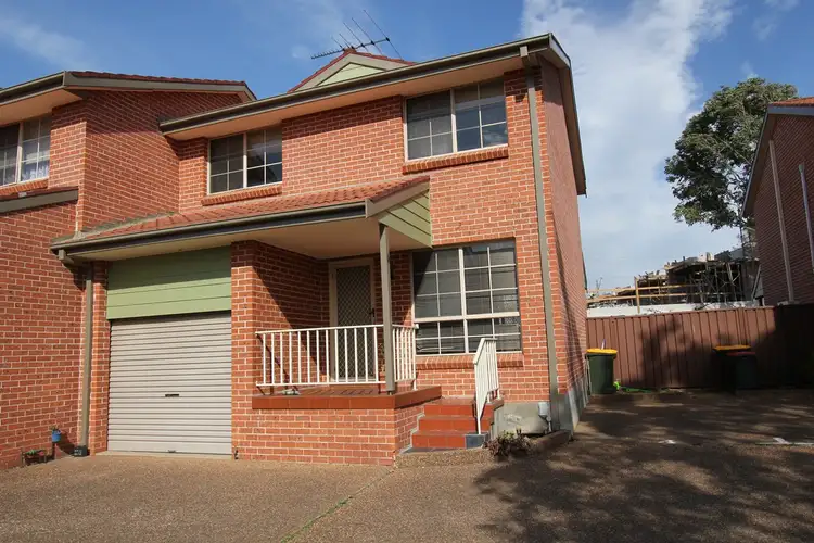 4/24 Gunsynd Avenue, Casula NSW 2170