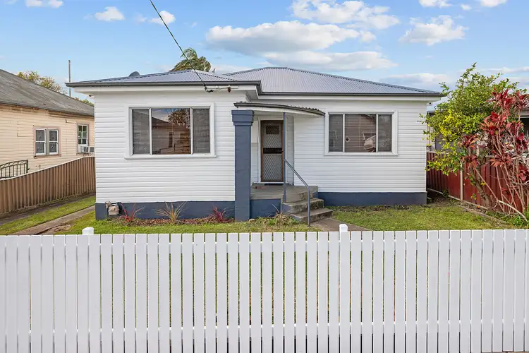 1A York Street, Mayfield NSW 2304