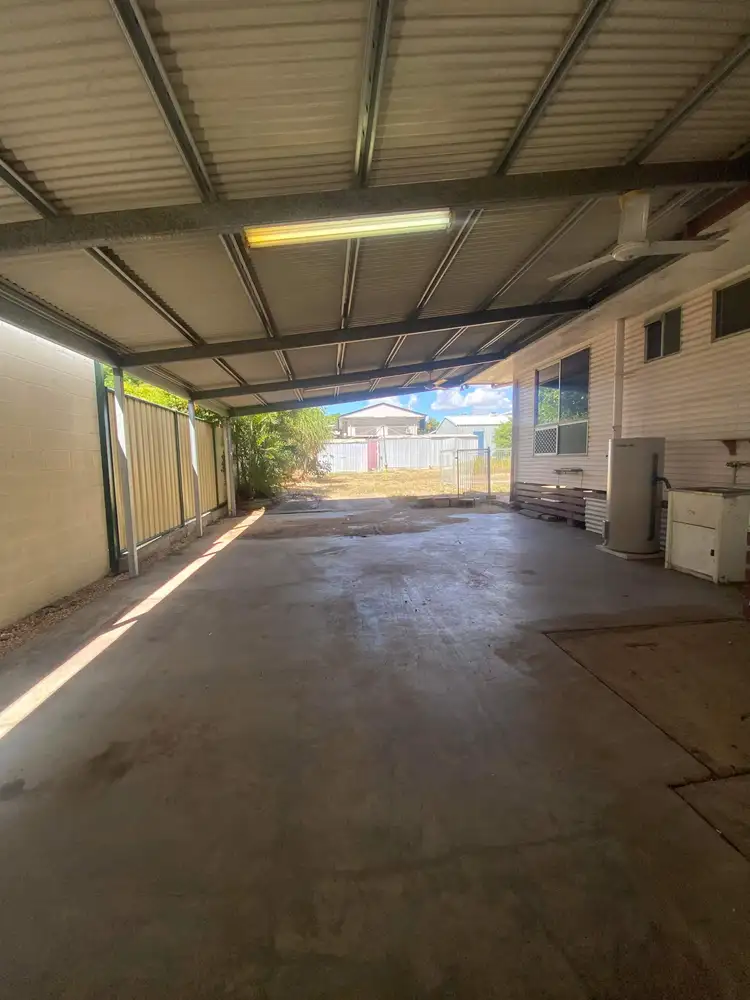 7 Cook Court, Moranbah QLD 4744