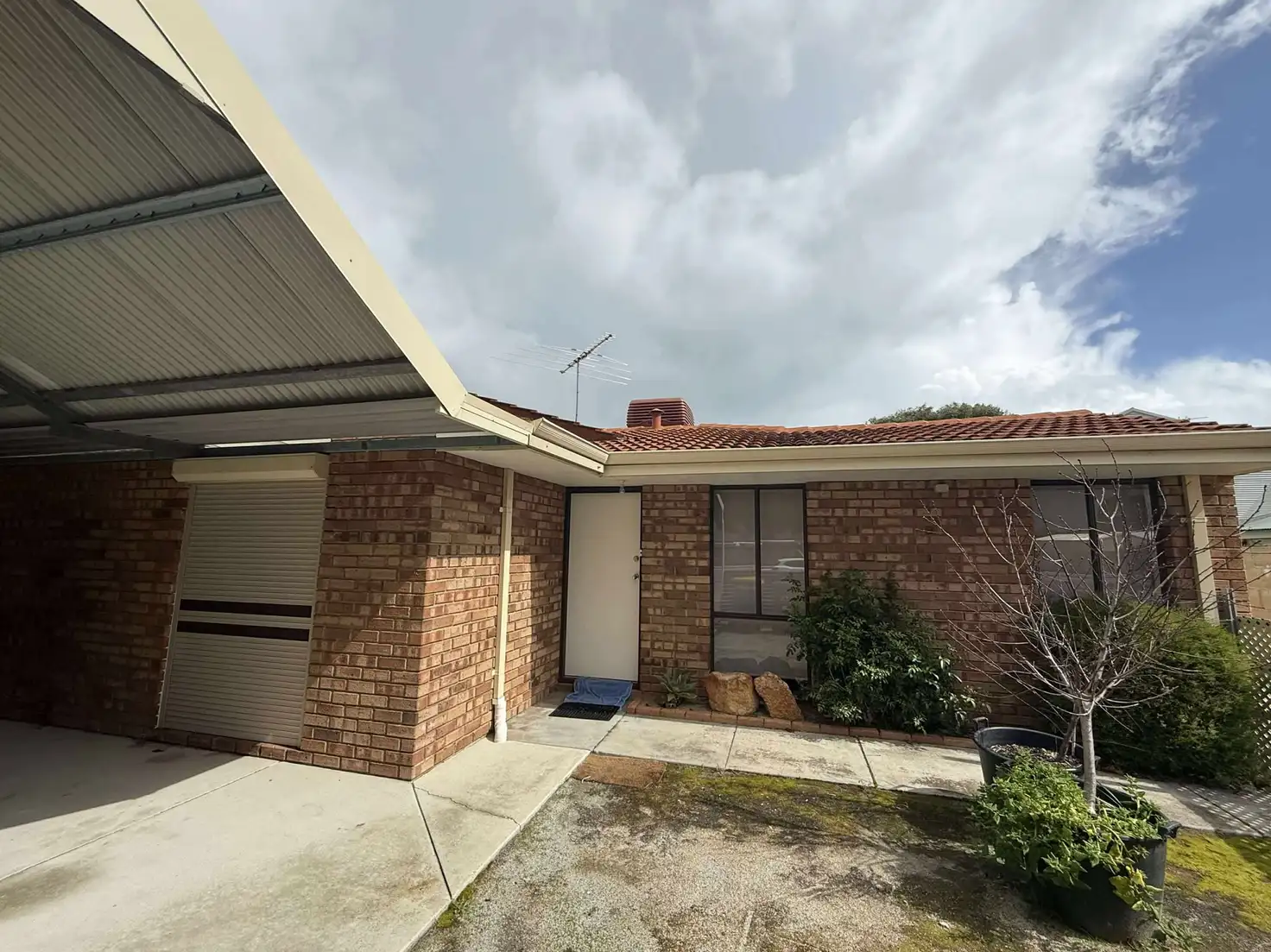 Main view of Homely house listing, 33 Warnbro Sound Avenue, Warnbro WA 6169