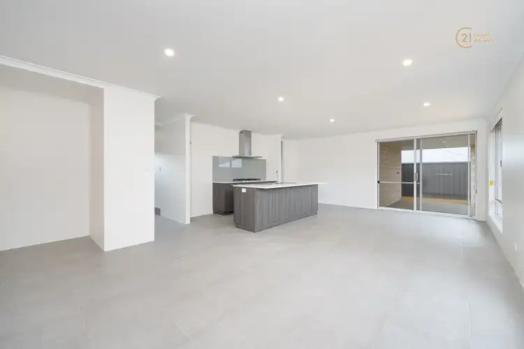 17 Ningaloo Street, Hilbert WA 6112