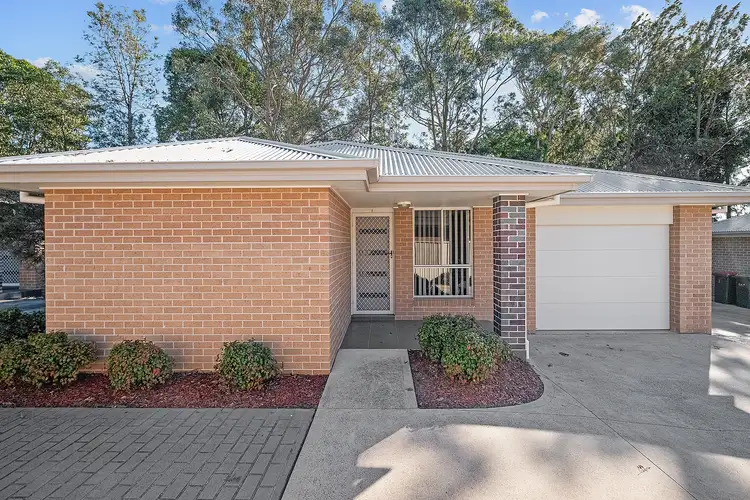 2/11 Windermere Road, Lochinvar NSW 2321