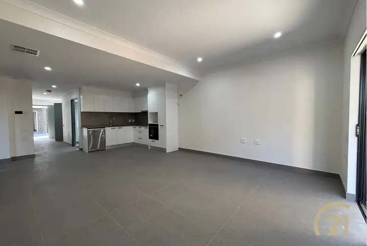 2/216 Brenan Street, Smithfield NSW 2164