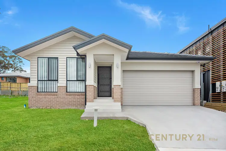 7 Cardew Crescent, Bradbury NSW 2560