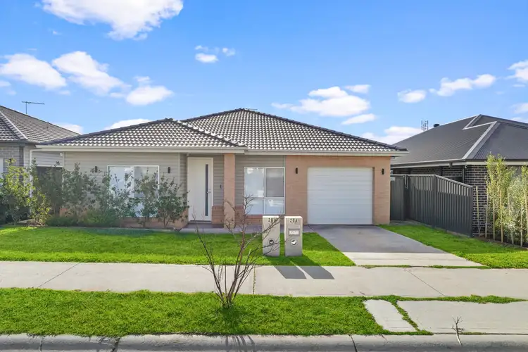 20a Constance Street, Thirlmere NSW 2572