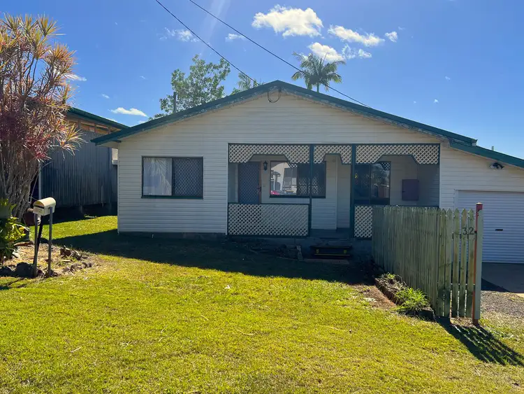 32 Deans Street East, Clontarf QLD 4019