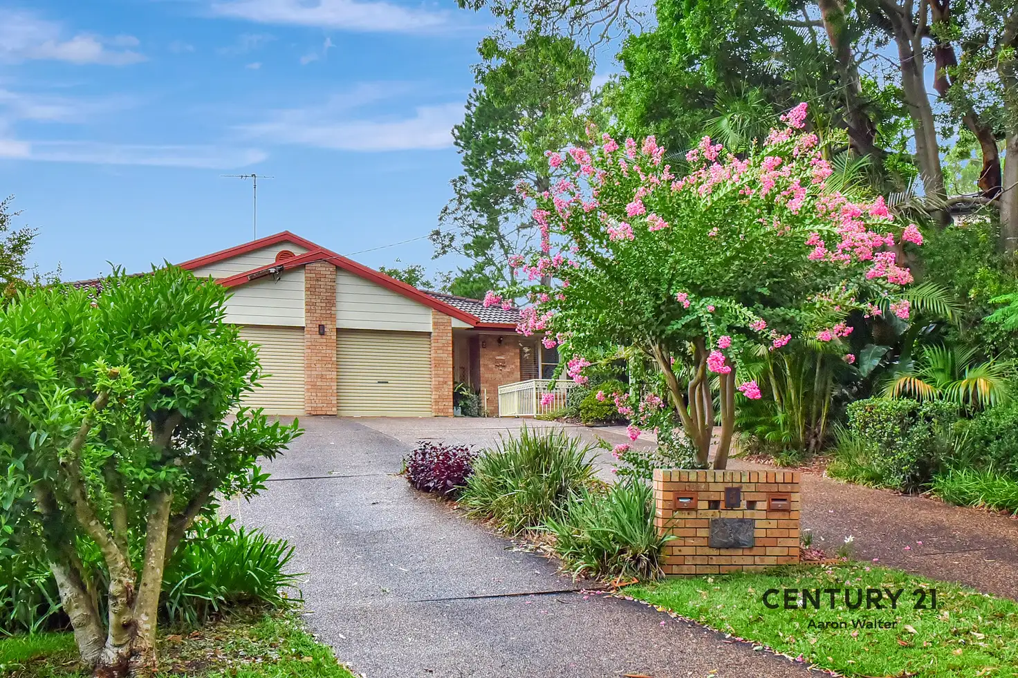Main view of Homely semi-detached listing, 2/5 Werona Crescent, Valentine NSW 2280