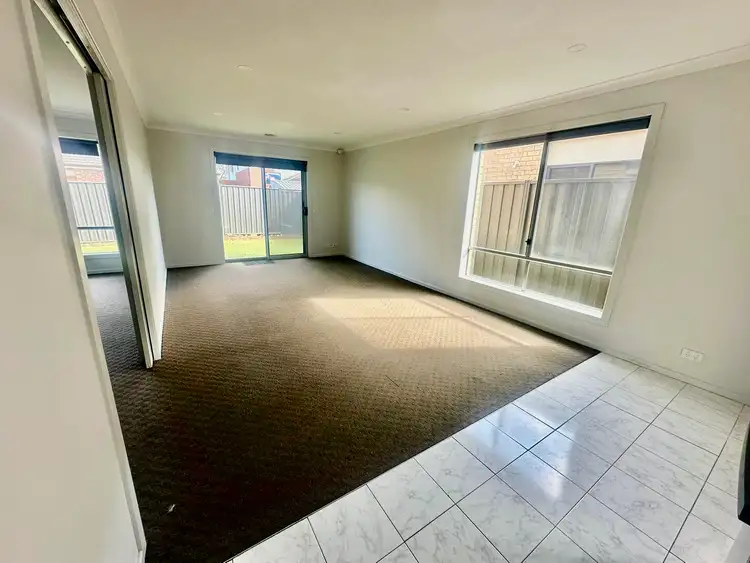 Fourth view of Homely house listing, 31 Pierbrook Avenue, Manor Lakes VIC 3024