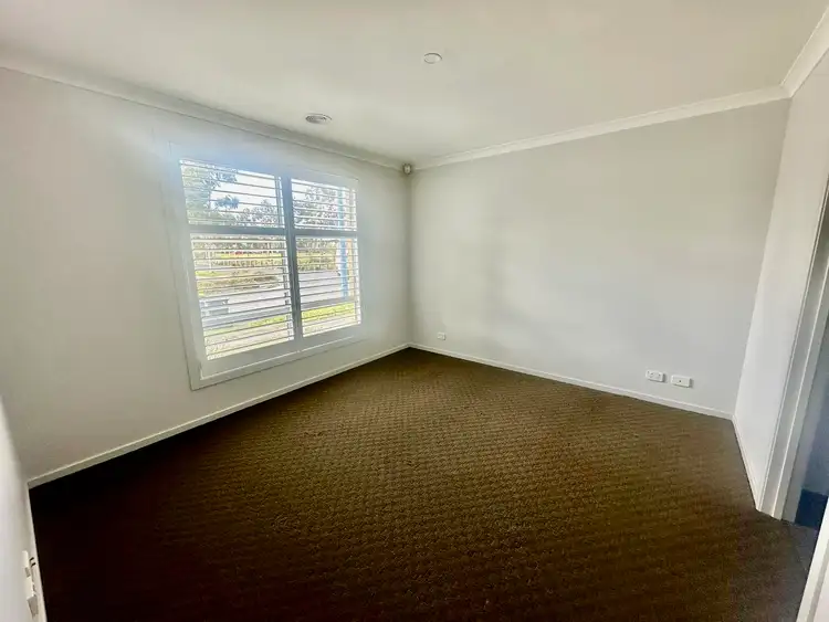 Fifth view of Homely house listing, 31 Pierbrook Avenue, Manor Lakes VIC 3024