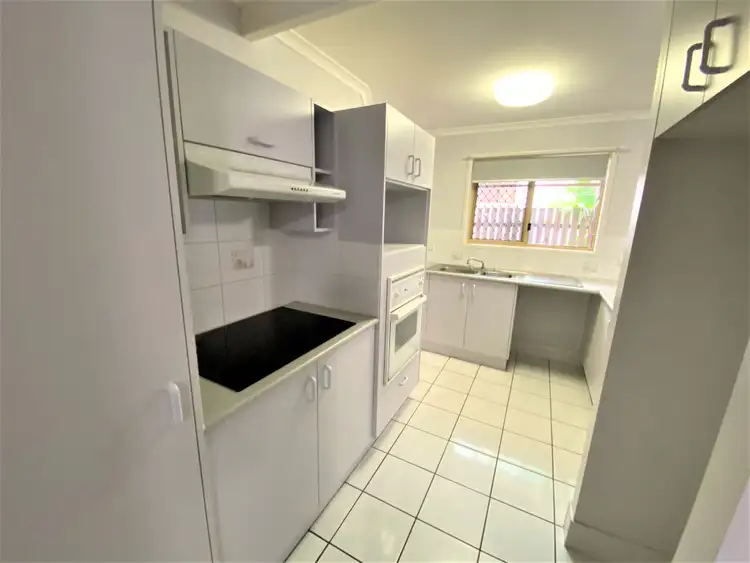 2/65 Taylor Avenue, Golden Beach QLD 4551