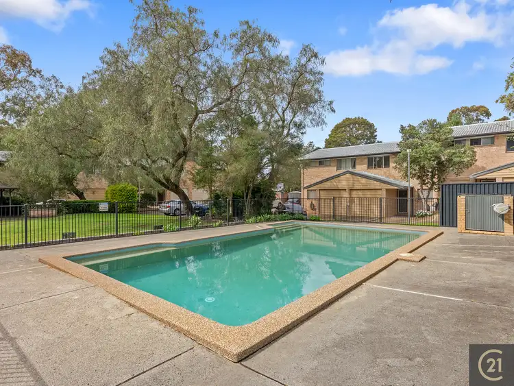 17/135 Rex Road, Georges Hall NSW 2198