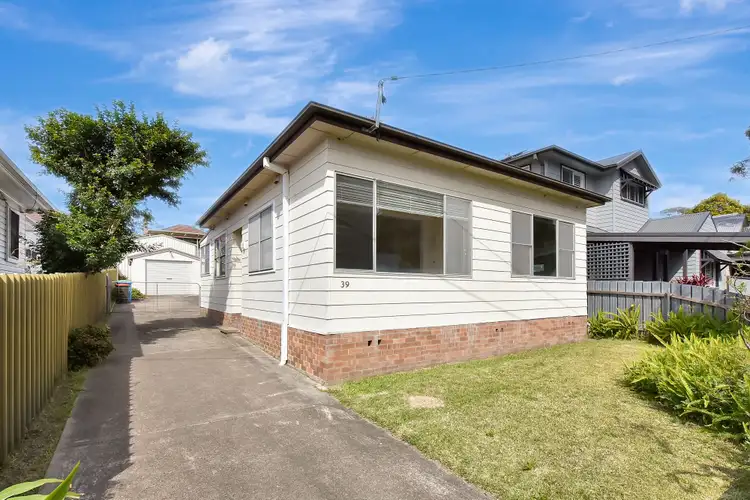 39 Woodlands Avenue, New Lambton NSW 2305