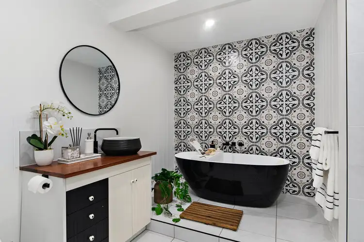 7 Flowers Street, Railway Estate QLD 4810