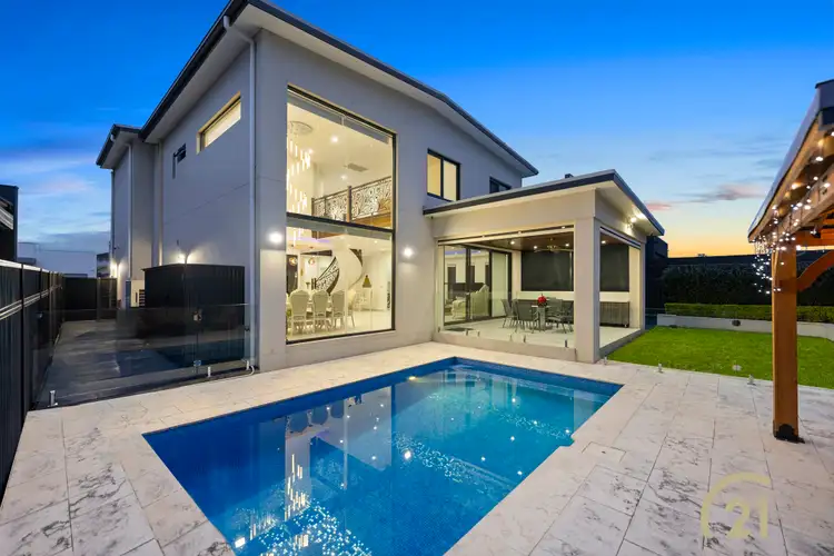 37 San Cristobal Drive, Green Valley NSW 2168