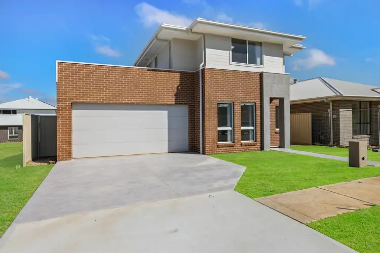 99 Biscay Circuit, Menangle Park NSW 2563