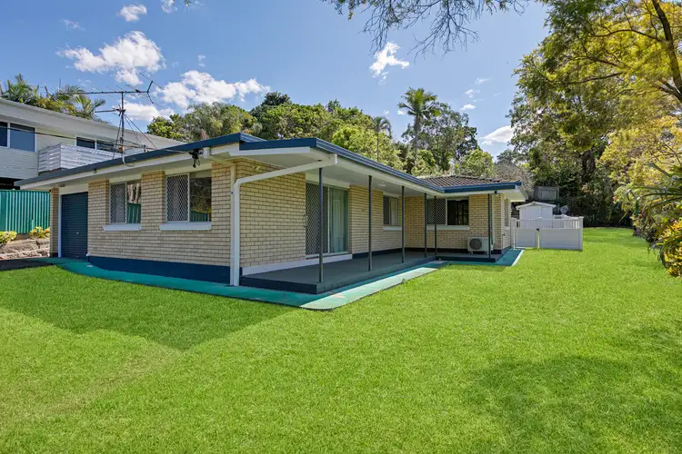 2 Bradley Street, Nambour QLD 4560