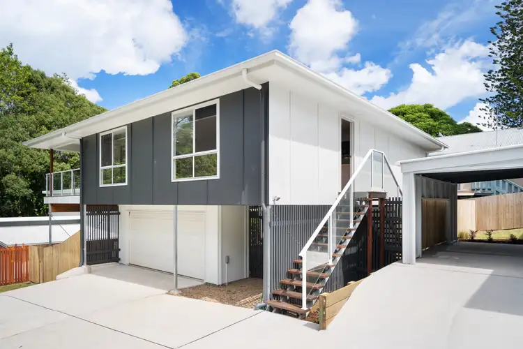 2/4 Dinmore Street, Woombye QLD 4559