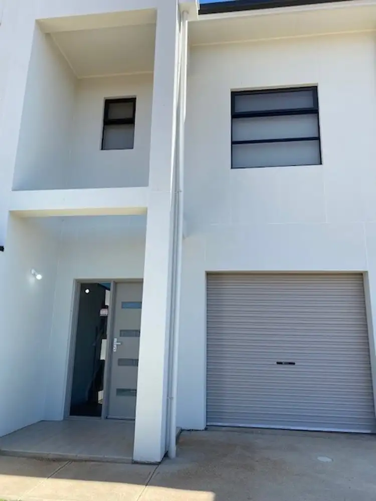 25 Wyong Crescent, Andrews Farm SA 5114