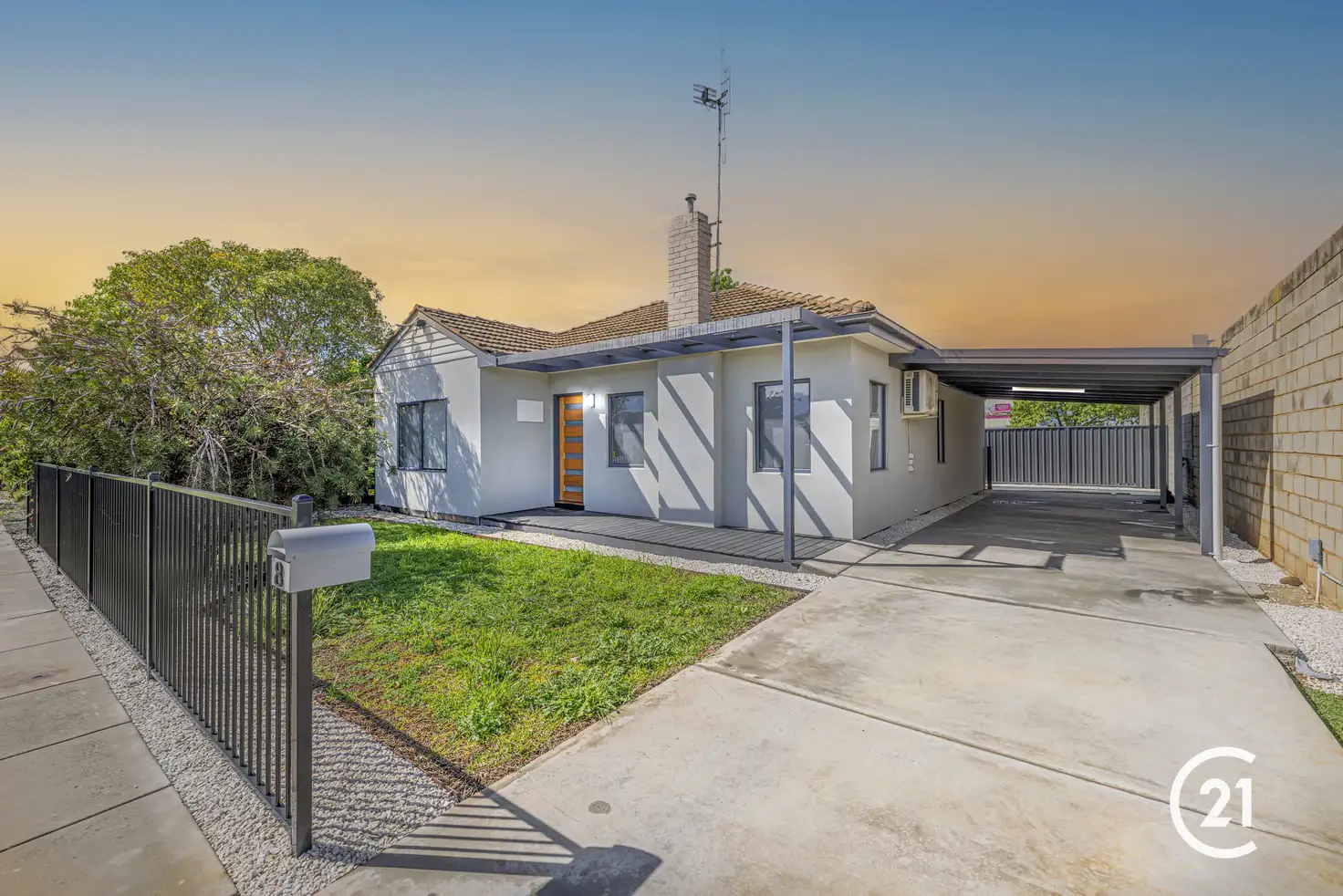 Main view of Homely townhouse listing, 8 Hare Street, Echuca VIC 3564