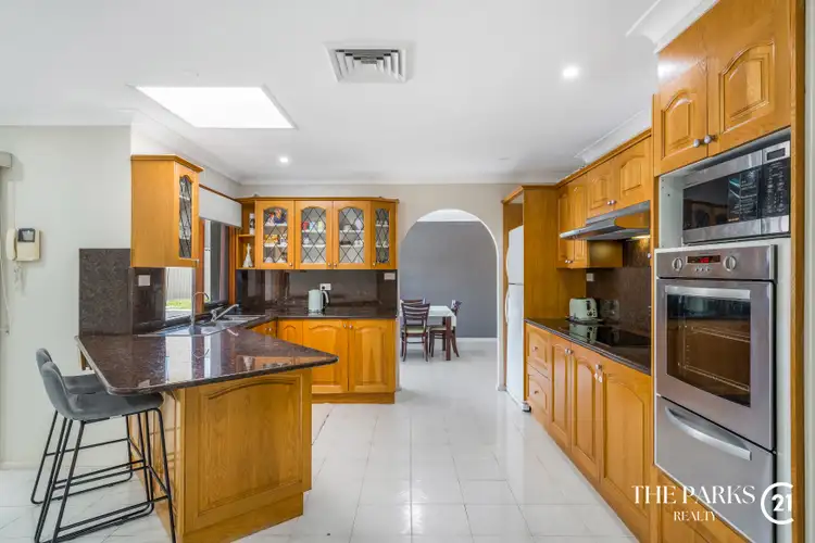 Sixth view of Homely house listing, 2 Caesar Close, Prairiewood NSW 2176