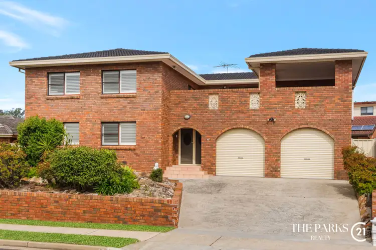 16 Loddon Close, Bossley Park NSW 2176