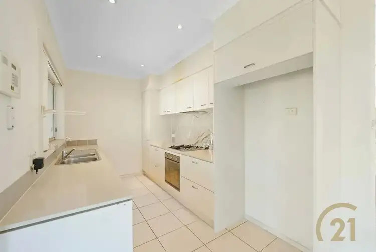 52 Riddell Street