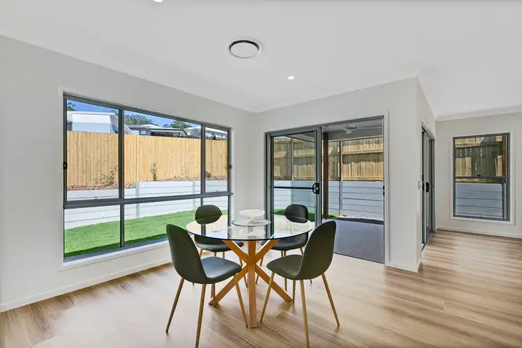Fifth view of Homely semi-detached listing, 1/33 Hilltop Drive, Burnside QLD 4560