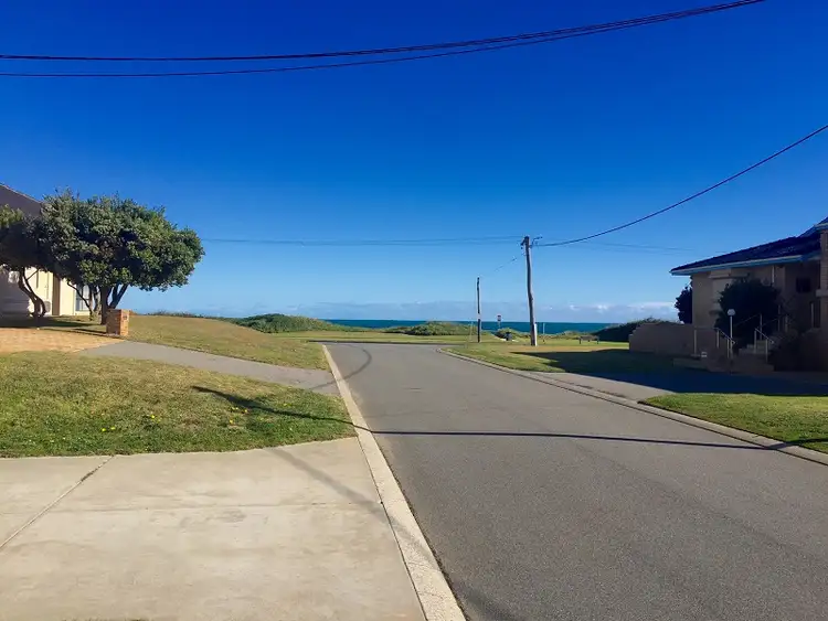 Second view of Homely semi-detached listing, 7 Short Street, Safety Bay WA 6169